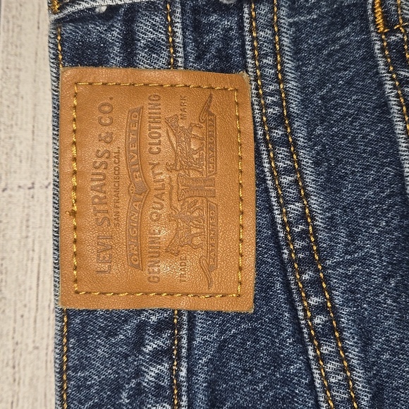 Levi's Women's Wedgie Straight Jeans Medium Wash Size 29 - Picture 8 of 11